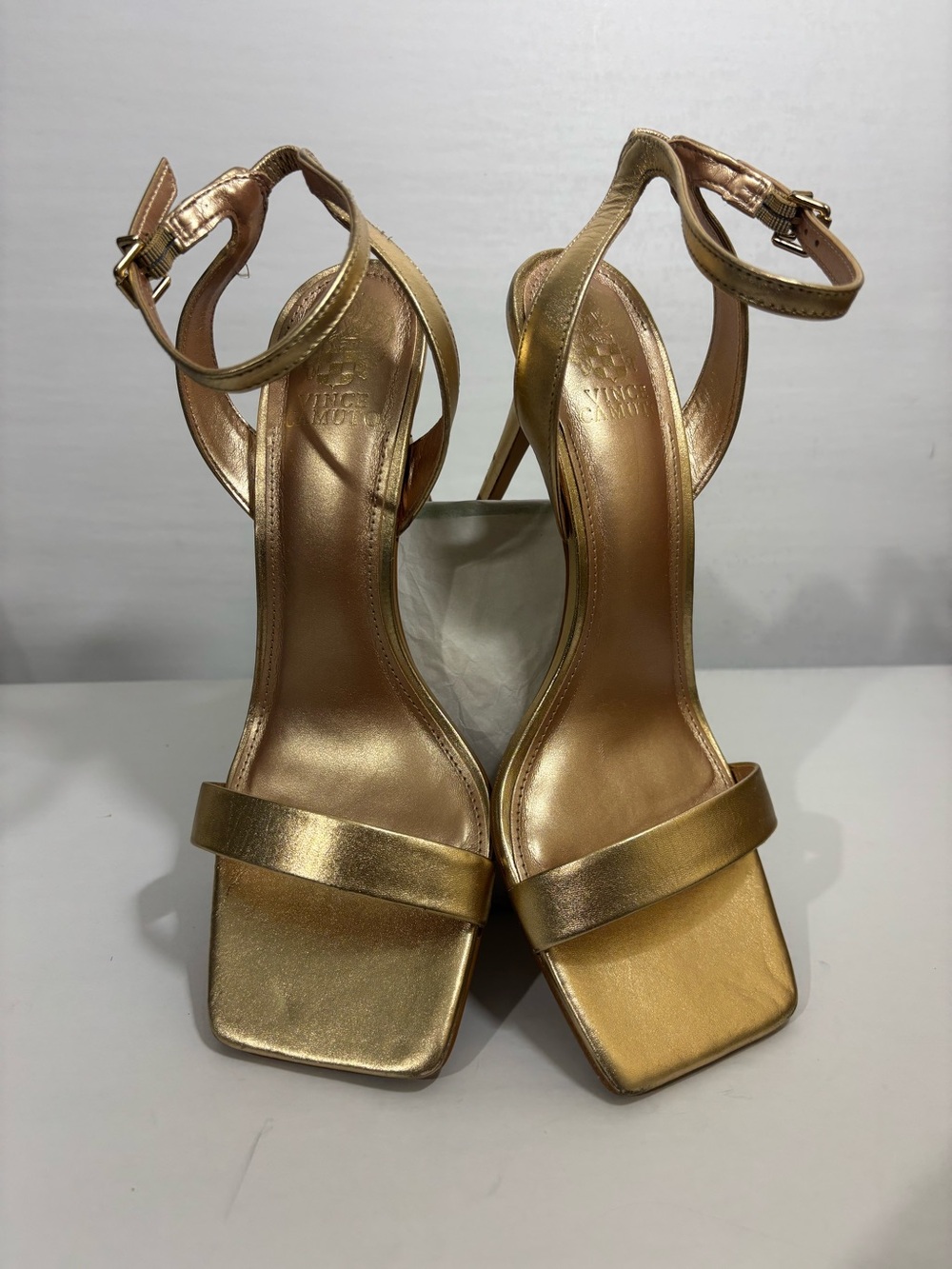 Vince Camuto Saprenda 2 Gold Leather Sandals Heels 11M AS IS